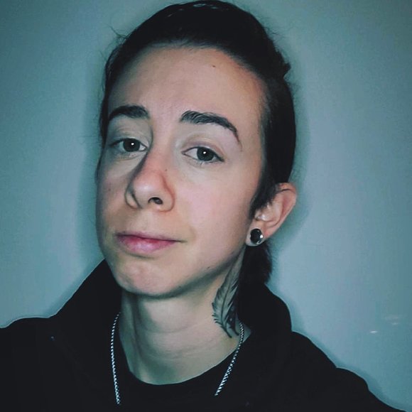 Meet your Posher, Erika - Picture 2 of 4